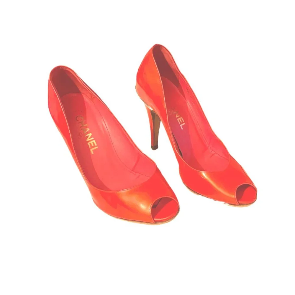 Chanel Coral Gold CC Logo Patent Leather Peep Toe High Heels Size 36.5 / US 6.5 - Picture 8 of 16